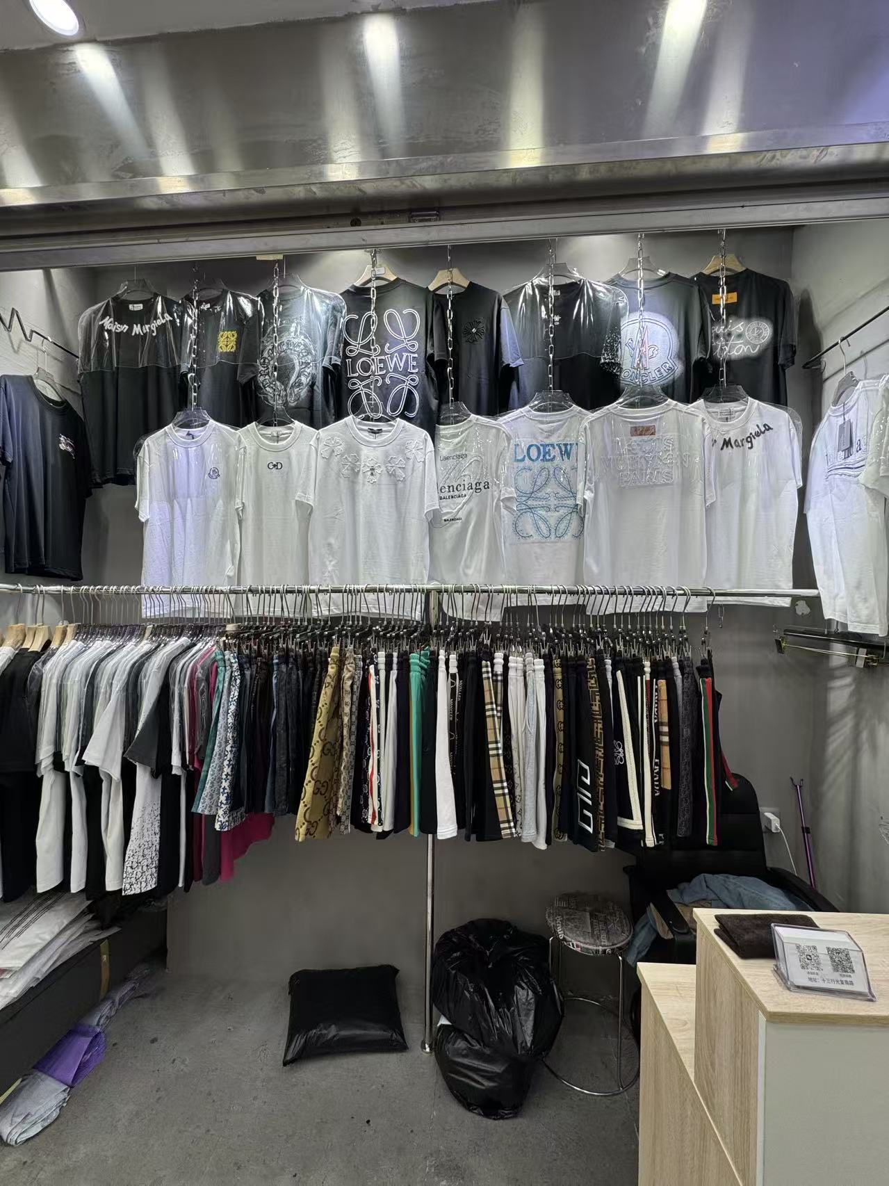 朝阳服饰  当天结账，退货退现