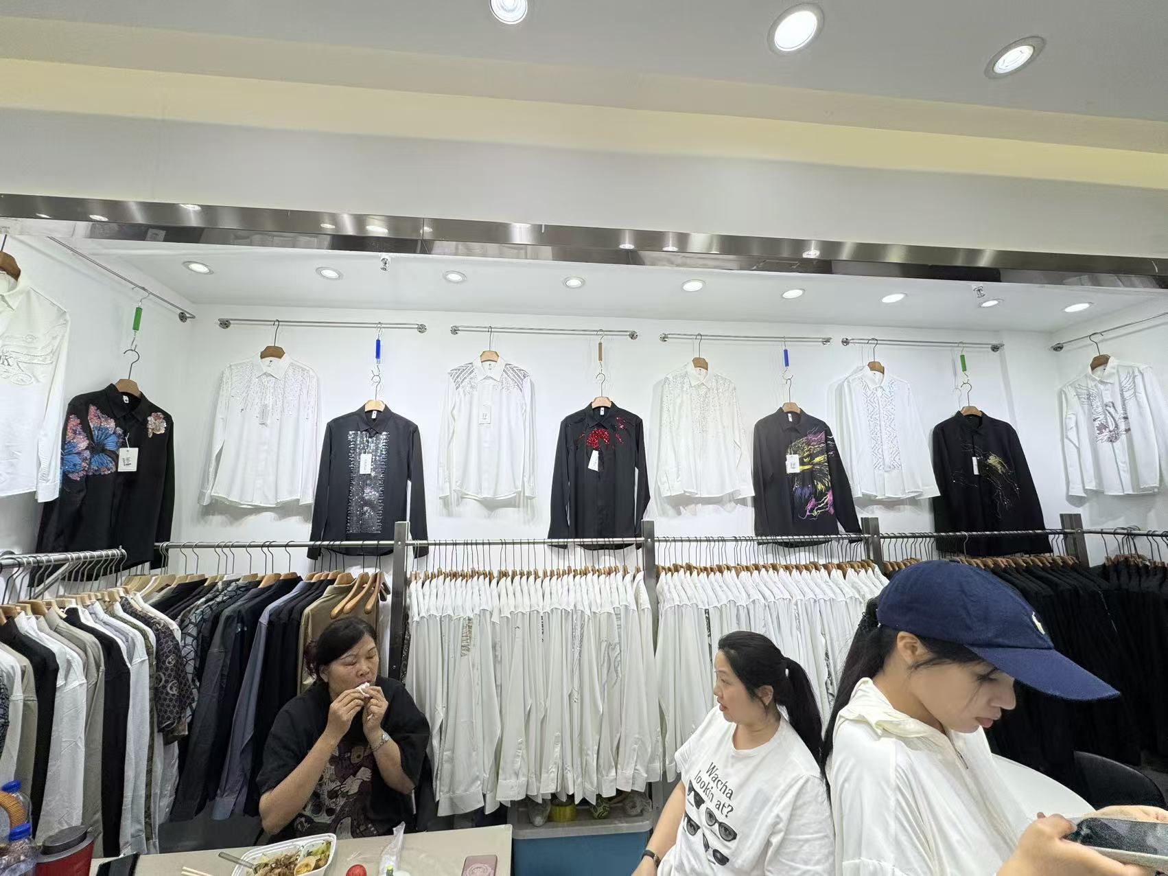 广州大漠狼狐 时尚衬衫