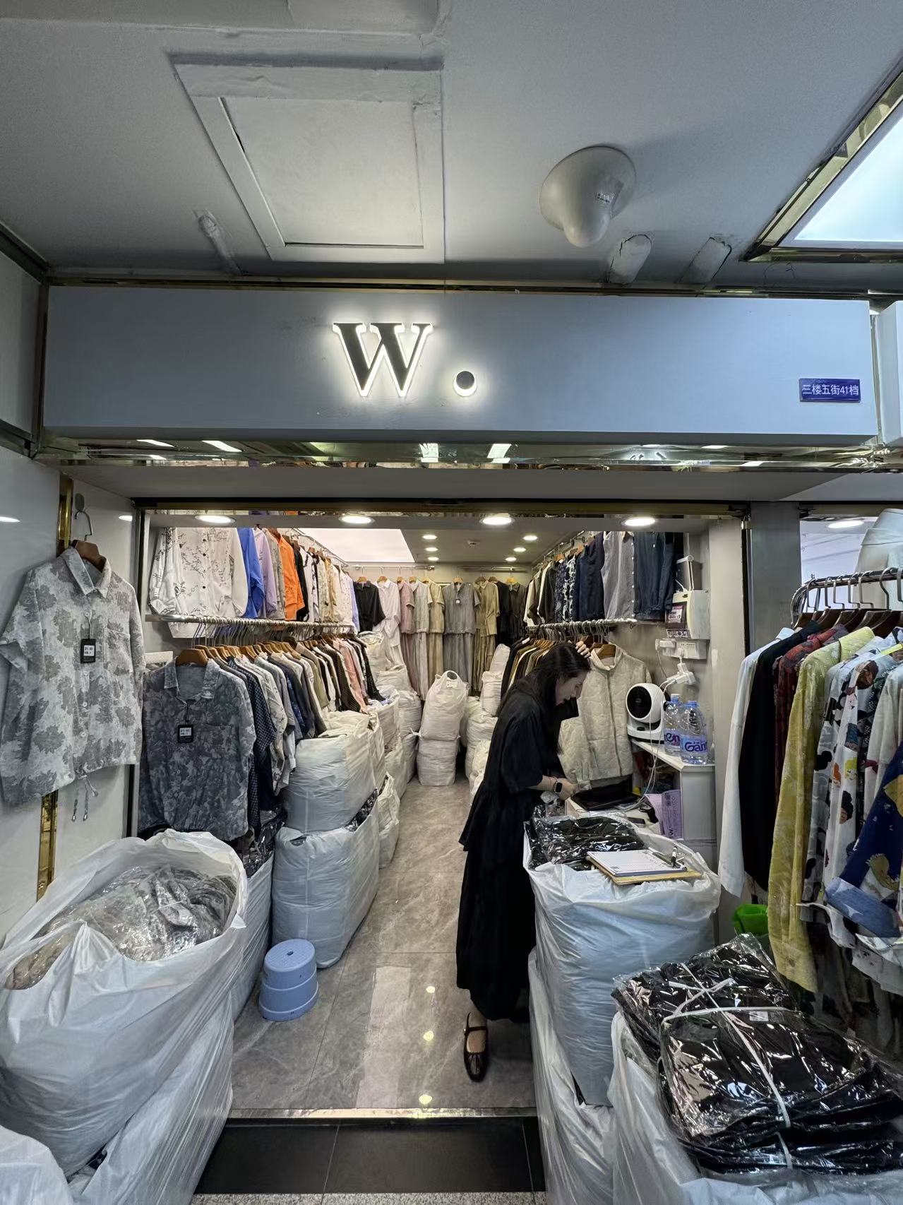 W•