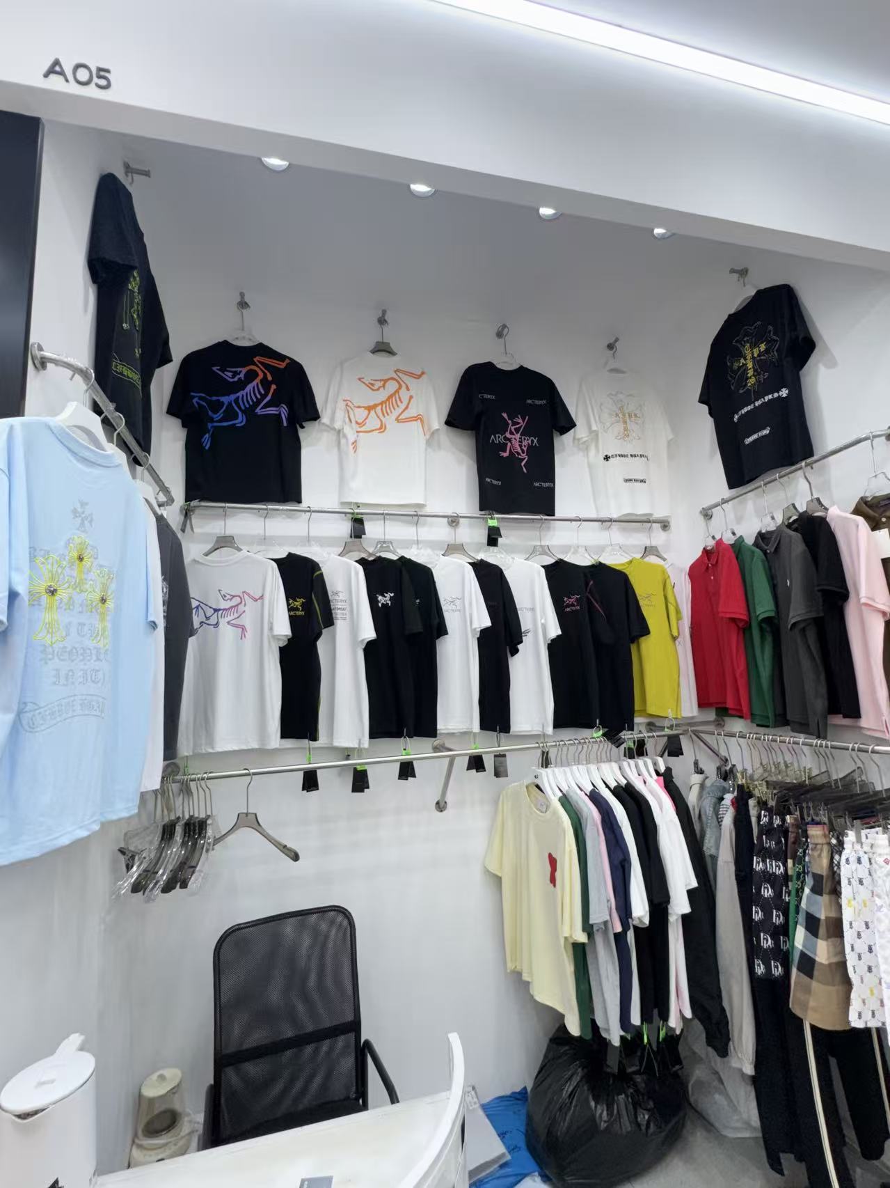 三冠服饰2