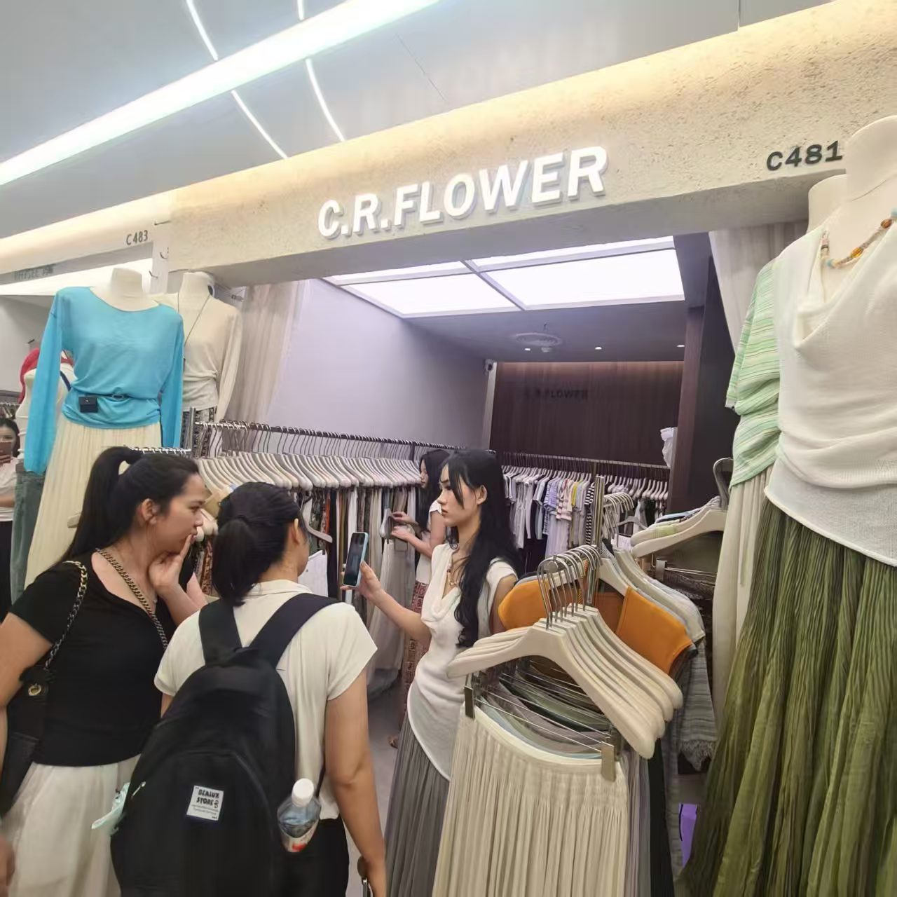 C.R.FLOWER