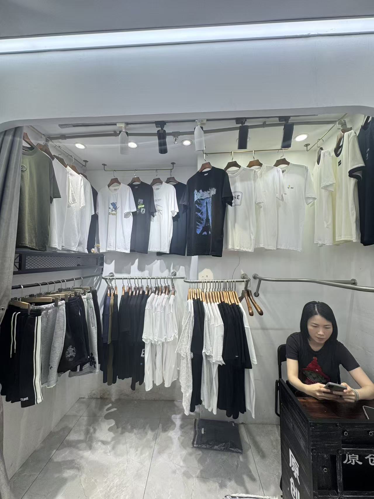 猫眼服饰